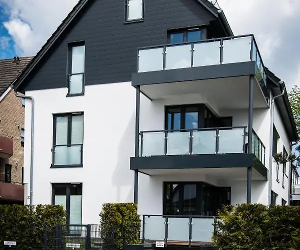 Baltic House Sandburg *